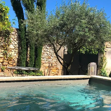 La Maison Blanche Uzes 3*
