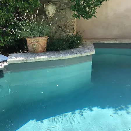 La Maison Blanche Uzes 3*