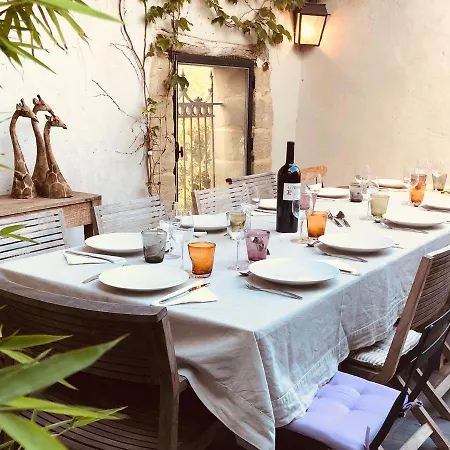 Bed and breakfast La Maison Blanche Uzes La Bastide-dʼEngras