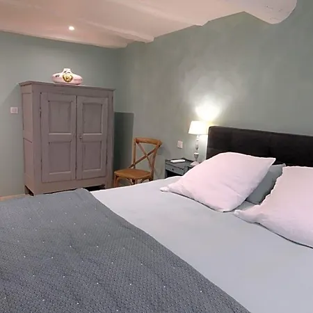 La Maison Blanche Uzes 3* La Bastide-dʼEngras