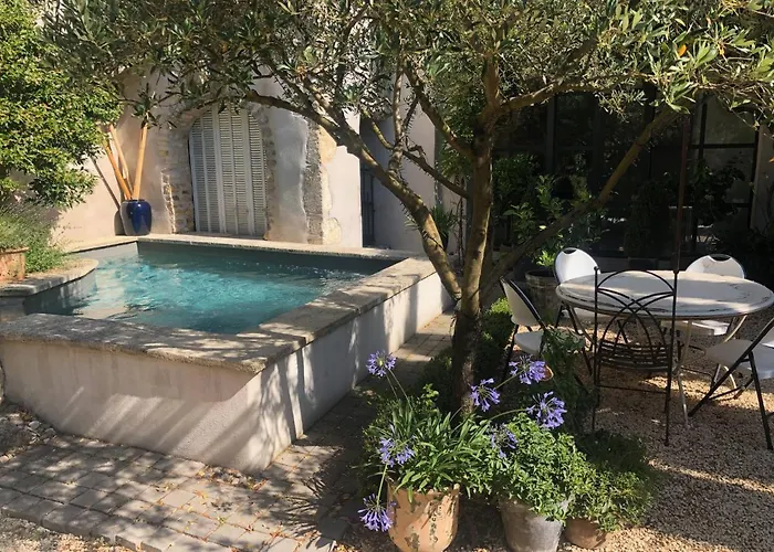 La Maison Blanche Uzes 3*